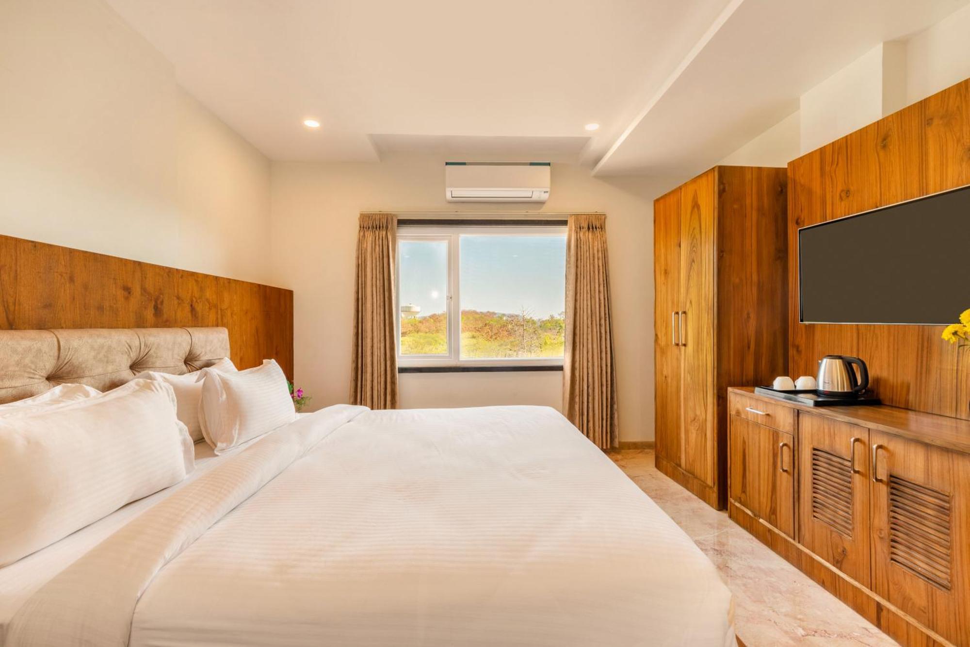 Seasons Sajjangarh Hotel Udaipur Luaran gambar